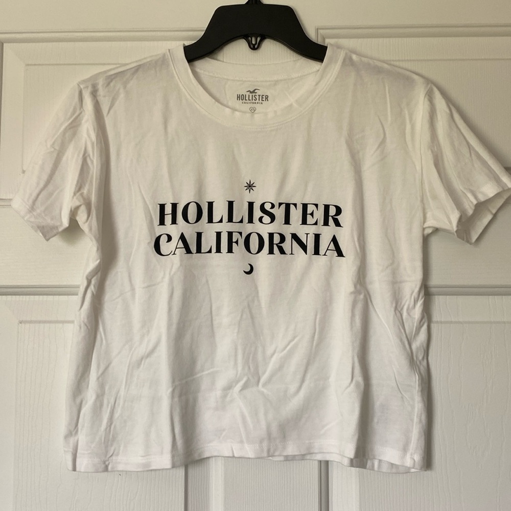 Hollister short sleeve shirt, size XS